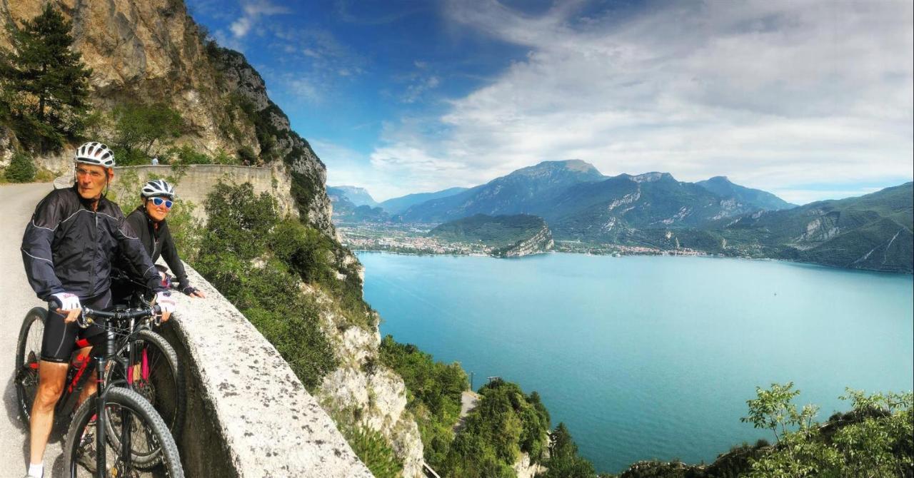 Attic Suite Palme Riva del Garda Exterior foto