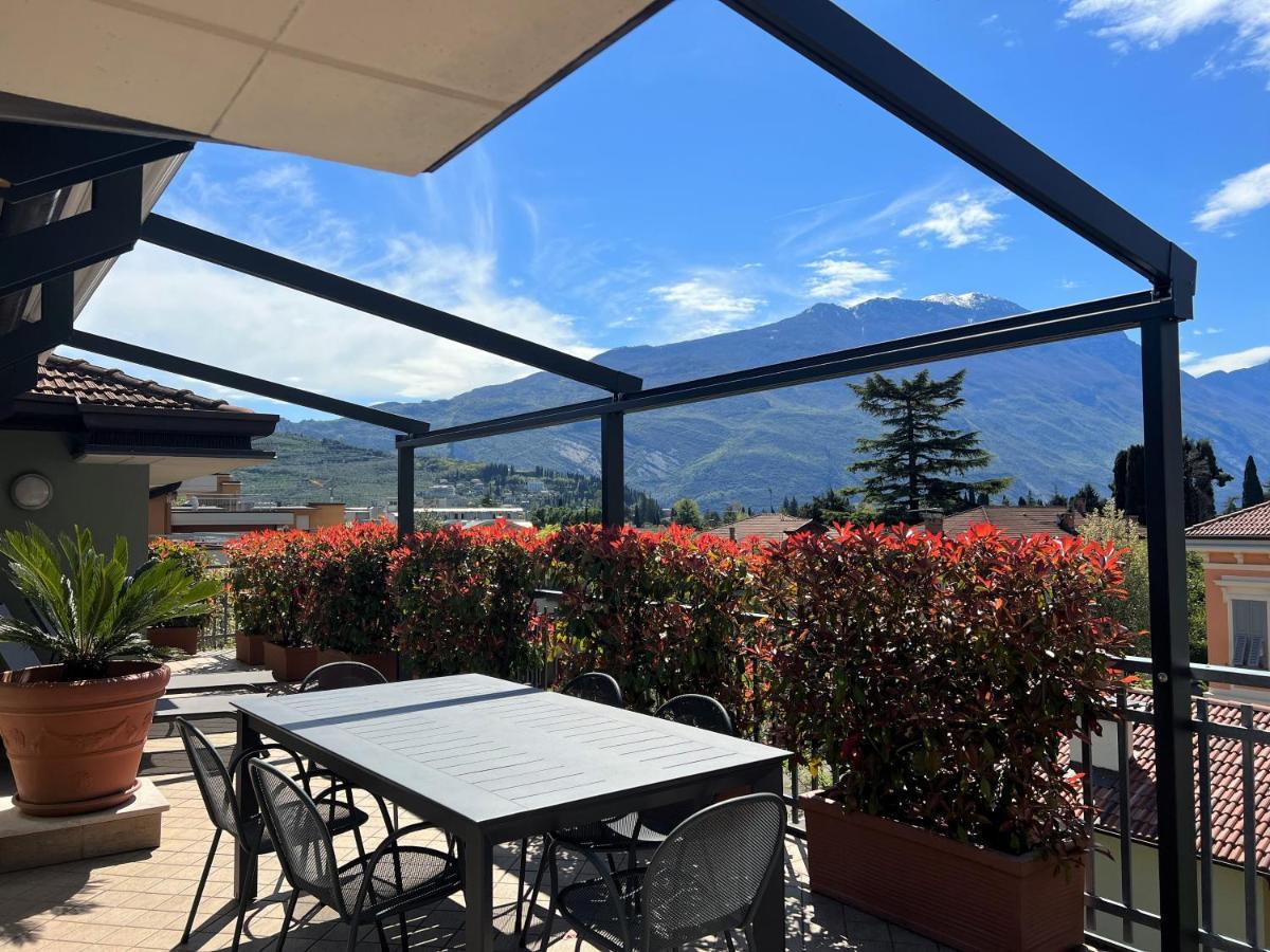 Attic Suite Palme Riva del Garda Exterior foto